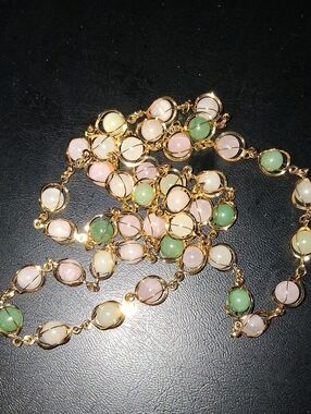 Source Unknown Gold-Link Necklace with Pink, Green and Cream Beads